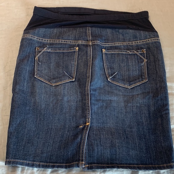 Old navy sz medium maternity jean skirt - Picture 3 of 7